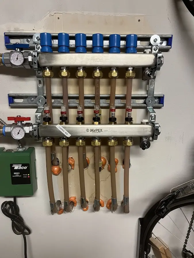 Plumber performing Water Heater Repair at a residential property in San Buenaventura (Ventura)